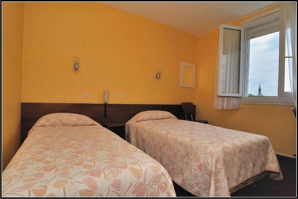 Hôtel Montfort Lourdes Eksteriør bilde